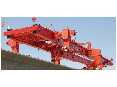 公路铁路两用架桥机